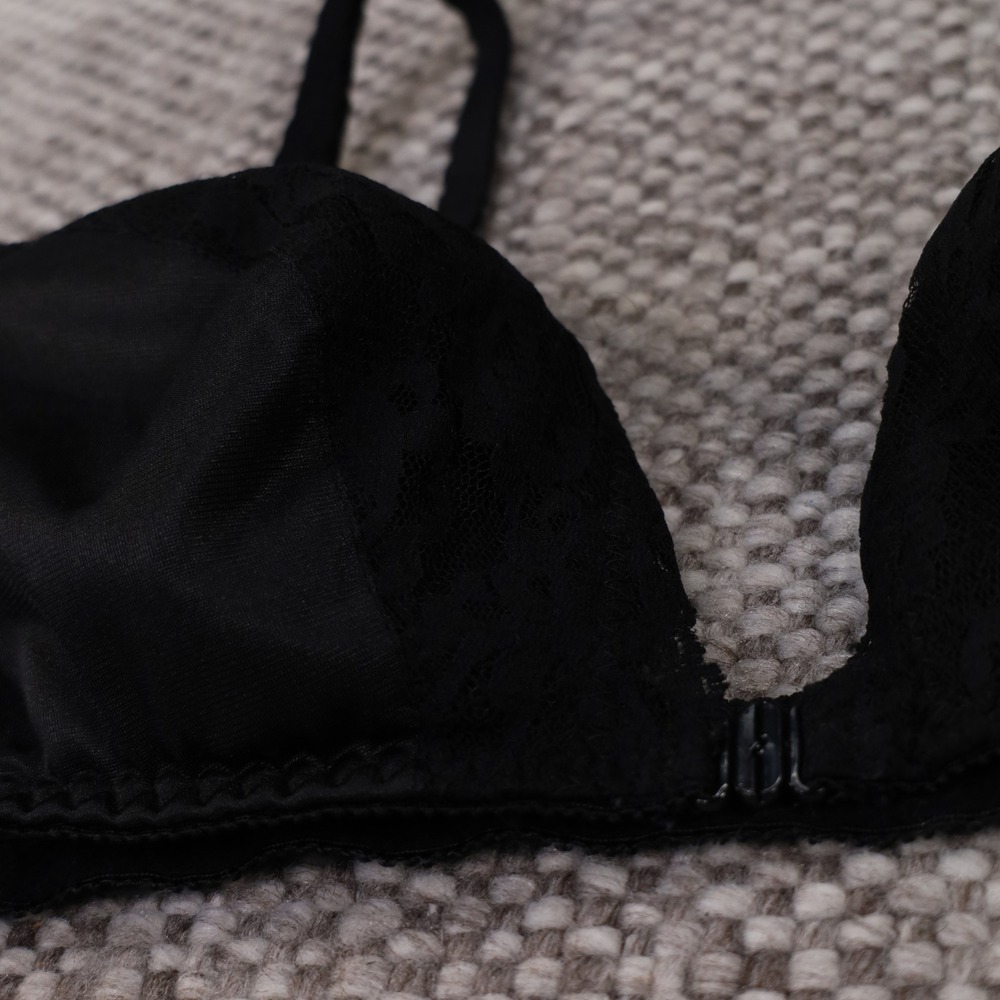 JCPenney Nice N Spicy Bra Womens 36C Black Good Front Closure Lace Plunge